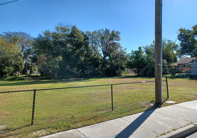 Photo 1 of Sale Pending at Mike St, Leesburg, FL 34748 | MLS# G5093196 | Listing updated on 2026-09-23
