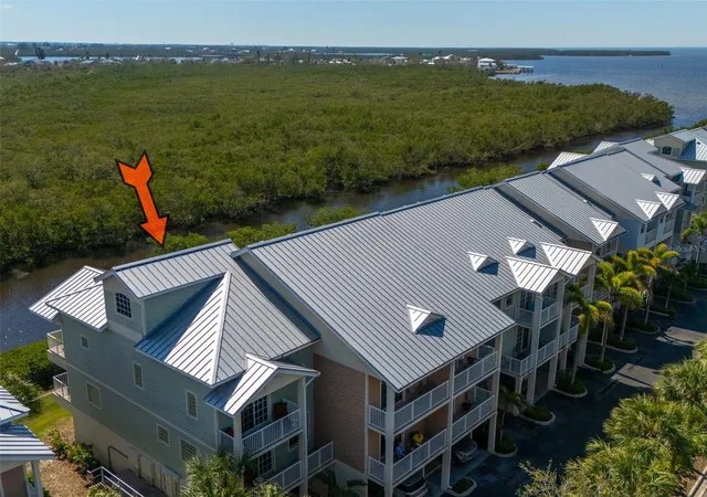 2nd image of 3230 Mangrove Point Dr, Ruskin, FL 33570 | MLS# TB8352826