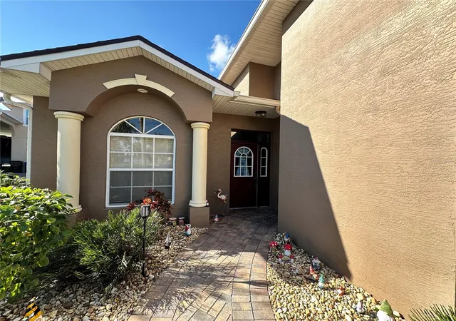 Photo 3 of Single family home for sale at 394 Nolane Ln, Polk City, FL 33868 | MLS# L4950926 | Listing updated on 2026-04-30