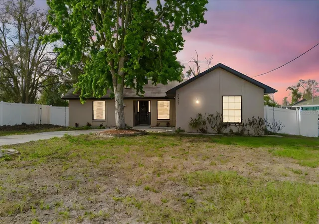 Photo 1 of Single family home for sale at 2427 Comerwood Dr, Spring Hill, FL 34609 | MLS# TB8352902 | Listing updated on 2026-09-15