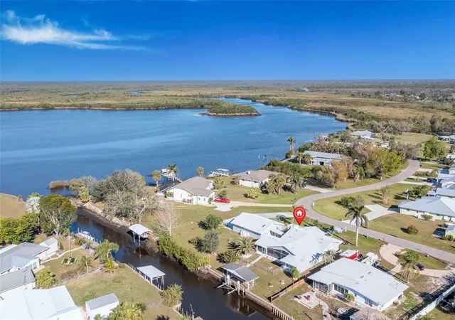 3rd image of 541 Ridgecrest Dr, Punta Gorda, FL 33982 | MLS# TB8353254