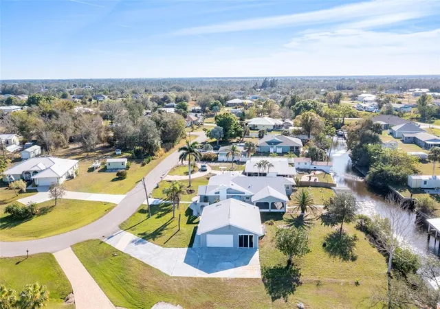 5th image of 541 Ridgecrest Dr, Punta Gorda, FL 33982 | MLS# TB8353254
