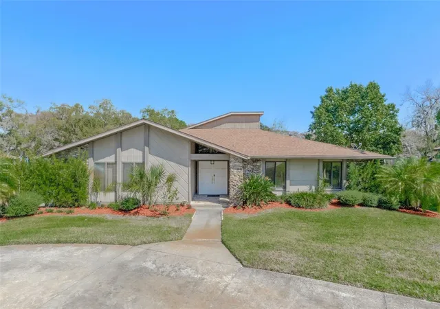 1st image of 2918 Cocovia Way, Leesburg, FL 34748 | MLS# G5093293