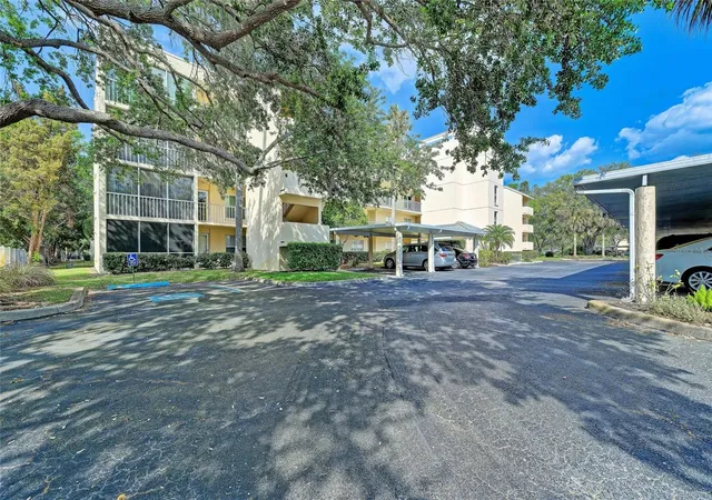 2nd image of 3980 Ironwood Cir #206, Bradenton, FL 34209 | MLS# A4641833