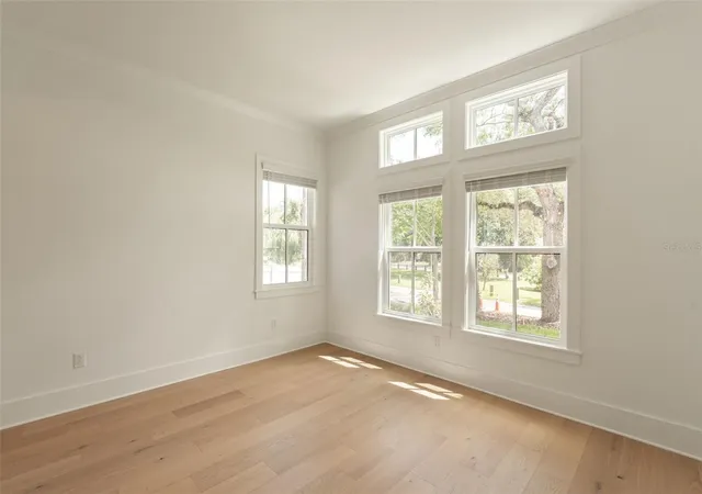 Photo 3 of Single family home for sale at 2402 N Glenwood Dr, Tampa, FL 33602 | MLS# TB8354420 | Listing updated on 2026-09-21