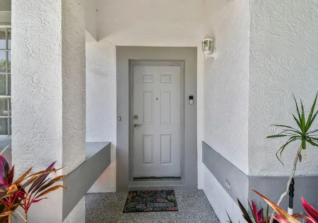 4th image of 915 Brittany Park Blvd, Tarpon Springs, FL 34689 | MLS# TB8354448