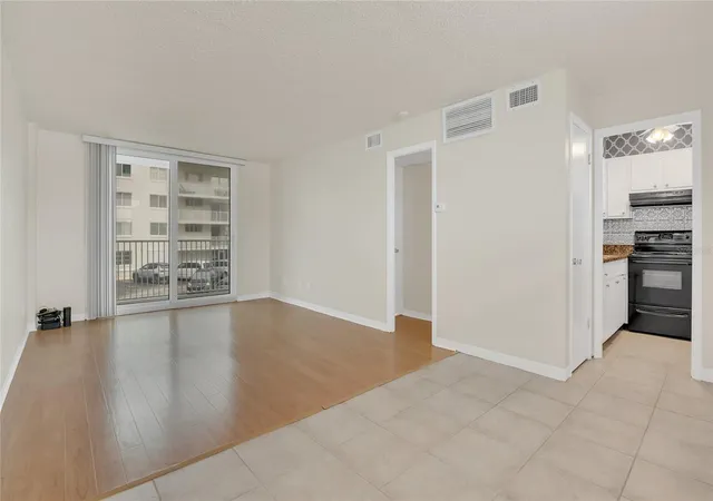 4th image of 2727 N Atlantic Ave #2020, Daytona Beach, FL 32118 | MLS# O6284350