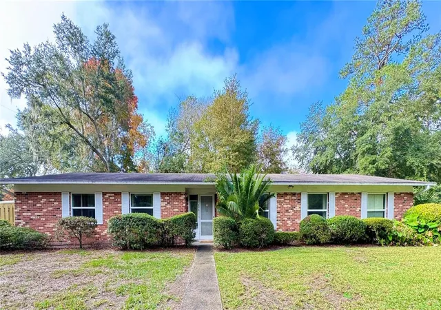 Photo 1 of Single family home for sale at 1836 Nw 40th Terrace, Gainesville, FL 32605 | MLS# O6284368 | Listing updated on 2025-11-09