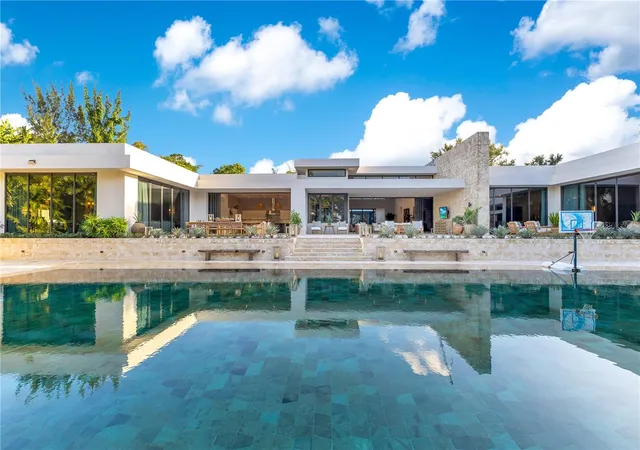 Photo 1 of Mansion for sale at 17 Dorado Beach Ests, Dorado, PR 00646 | MLS# PR9111992 | Listing updated on 2026-07-20