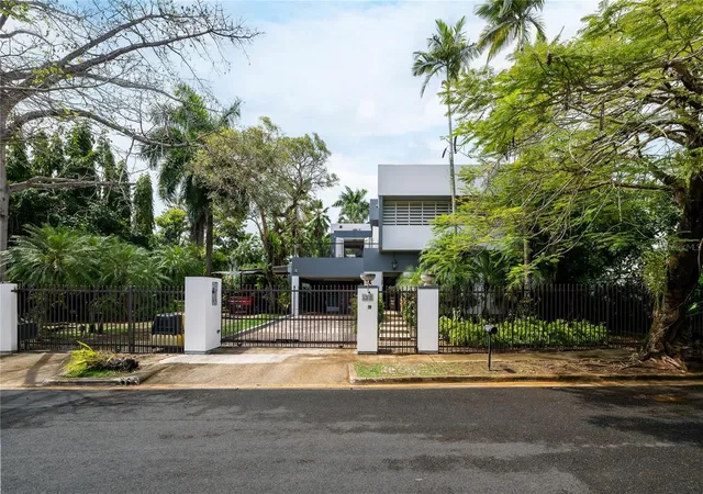 Homes for sale in Guaynabo, PR | 13 Pedrosa St Garden Hills, Guaynabo, PR 00966 | MLS# PR9112059