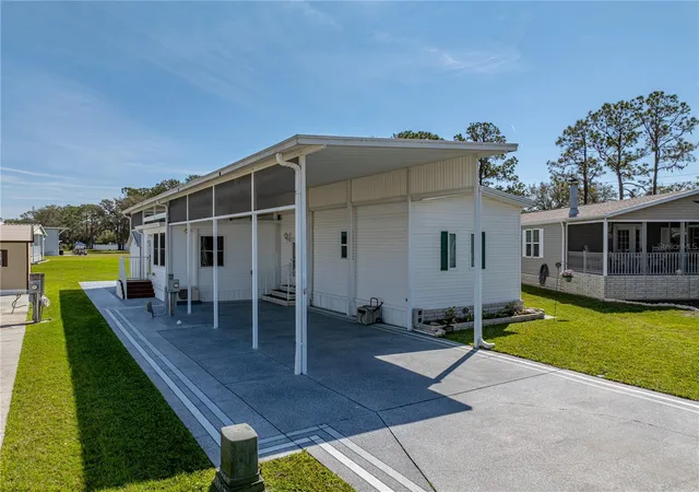 3rd image of 8925 Southshore Ct, Polk City, FL 33868 | MLS# P4933935