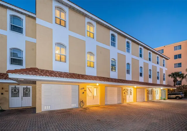2nd image of 11595 Gulf Blvd #6, Treasure Island, FL 33706 | MLS# TB8357384