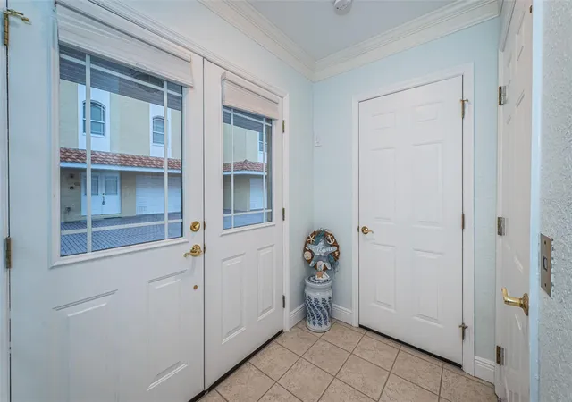 5th image of 11595 Gulf Blvd, TREASURE ISLAND, FL 33706