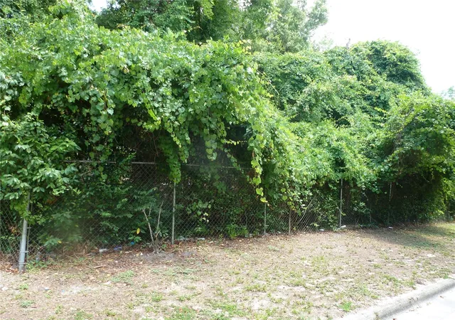 5th image of 1031 Sw 62Nd Ter, Gainesville, FL 32607 | MLS# GC528739