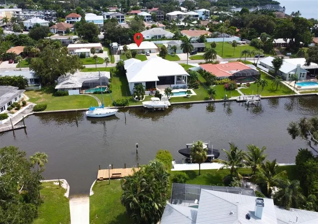 Photo 3 of Multi family home for sale at 1860 Southpointe Dr, Sarasota, FL 34231 | MLS# A4643081 | Listing updated on 2026-08-31