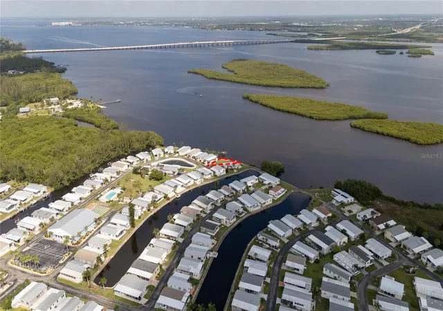 4th image of 4300 Riverside Dr #114, Punta Gorda, FL 33982 | MLS# D6141137