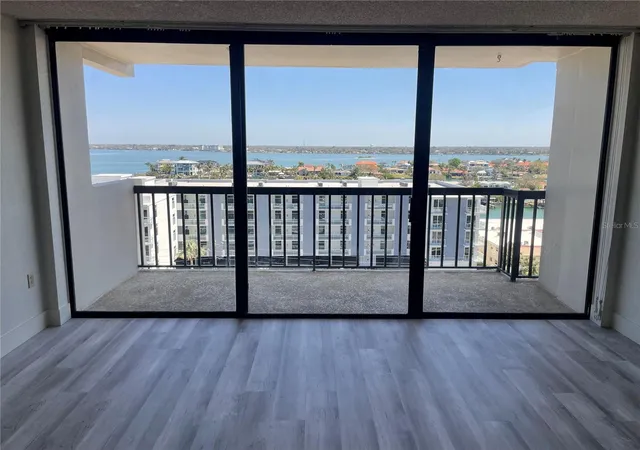 4th image of 400 Island Way #908, Clearwater Beach, FL 33767 | MLS# TB8357619