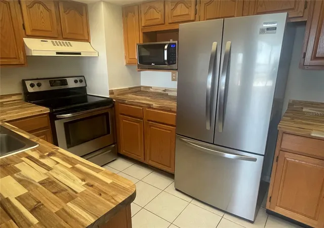 5th image of 400 Island Way #908, Clearwater Beach, FL 33767 | MLS# TB8357619