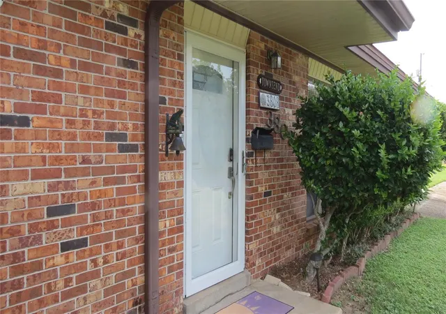 Photo 3 of Single family home for sale at 3808 San Gabriel Dr, Pensacola, FL 32504 | MLS# O6286859 | Listing updated on 2026-09-26