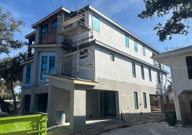 Photo 5 of Single family home for sale at 4903 Commonwealth Dr, Sarasota, FL 34242 | MLS# A4643229 | Listing updated on 2026-07-27