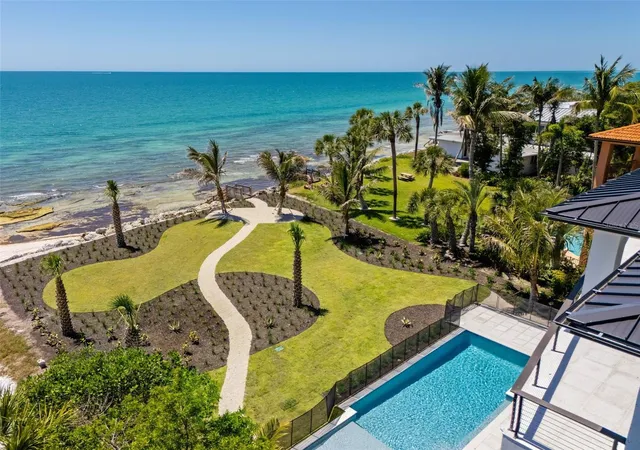 Photo 3 of Mansion for sale at 7324 Point Of Rocks Rd, Sarasota, FL 34242 | MLS# A4643281 | Listing updated on 2026-08-25