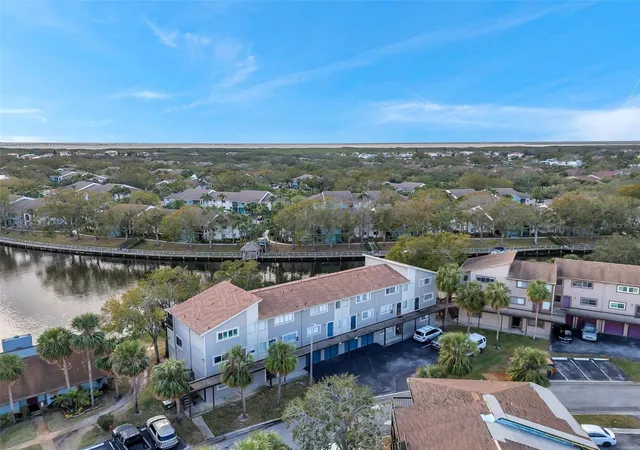 2nd image of 6311 Newtown Cir, TAMPA, FL 33615
