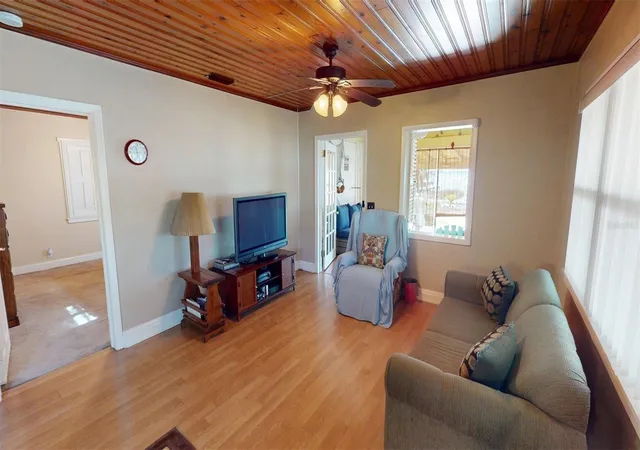 3rd image of 1405 N Lake Reedy Blvd, Frostproof, FL 33843 | MLS# P4934011
