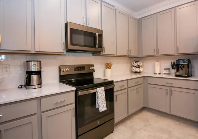Photo 4 of Single family home for sale at 2006 Myrtle Pine St, Kissimmee, FL 34746 | MLS# O6287353 | Listing updated on 2026-02-11