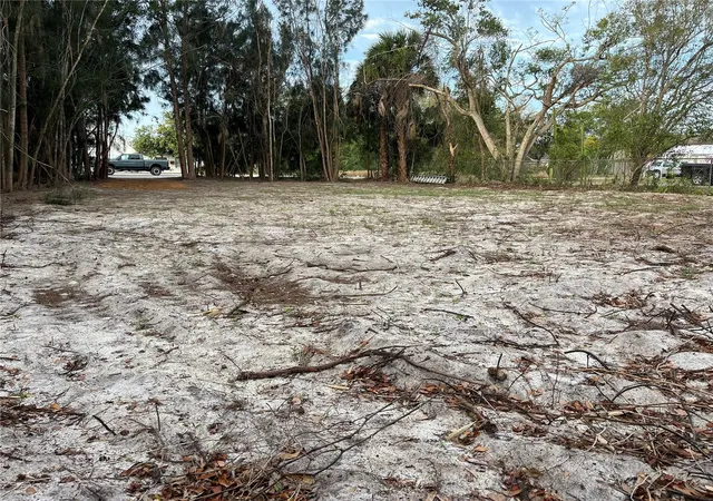 4th image of 3701 Fournier Ave, Mount Dora, FL 32757 | MLS# G5093959