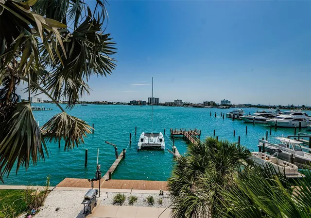 2nd image of 479 E Shore Dr #8, Clearwater Beach, FL 33767 | MLS# TB8359493