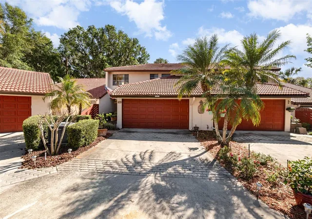 2nd image of 702 Clusterwood Dr, Yalaha, FL 34797 | MLS# TB8359735