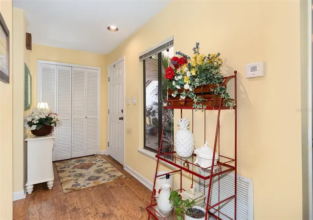 4th image of 702 Clusterwood Dr, Yalaha, FL 34797 | MLS# TB8359735