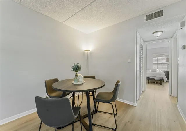 5th image of 4724 Michael Ct, TAMPA, FL 33614