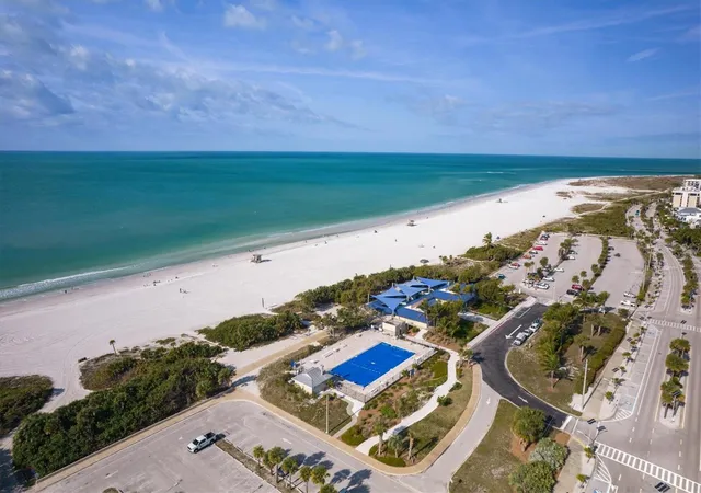 2nd image of 1001 Benjamin Franklin Dr, SARASOTA, FL 34236