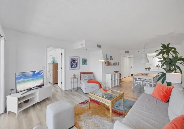 4th image of 1001 Benjamin Franklin Dr #511, Sarasota, FL 34236 | MLS# A4643855