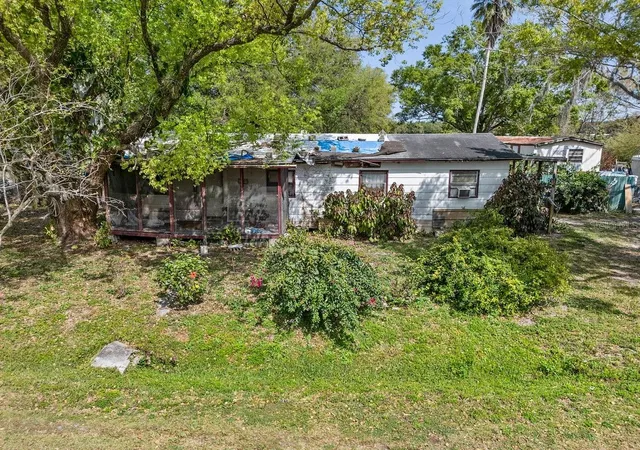 Photo 1 of Single family home for sale at 215 10th Wahneta St W, Winter Haven, FL 33880 | MLS# P4934066 | Listing updated on 2026-09-15