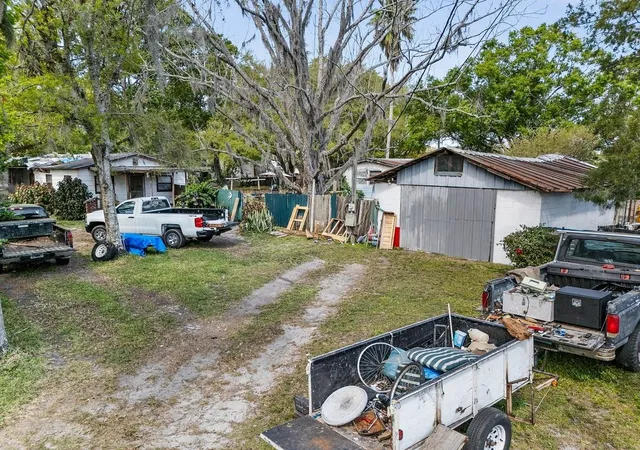 Photo 3 of Single family home for sale at 215 10th Wahneta St W, Winter Haven, FL 33880 | MLS# P4934066 | Listing updated on 2026-09-15