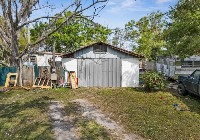 Photo 3 of Single family home for sale at 215 10th Wahneta St W, Winter Haven, FL 33880 | MLS# P4934066 | Listing updated on 2026-09-18