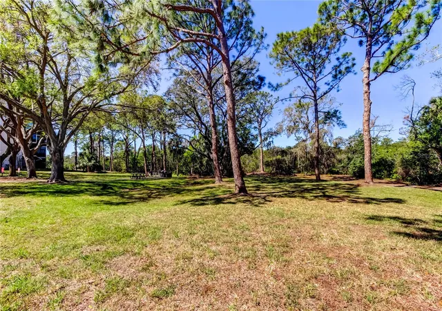 2nd image of 5521 80Th St N, Saint Petersburg, FL 33709