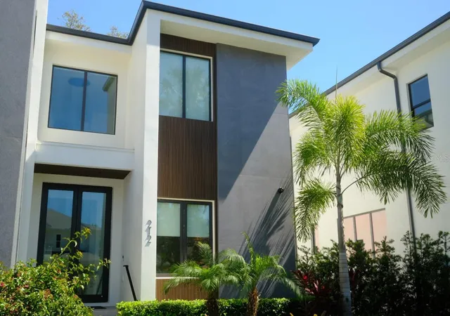 3rd image of 212 S Renellie Dr, Tampa, FL 33609 | MLS# A4644266