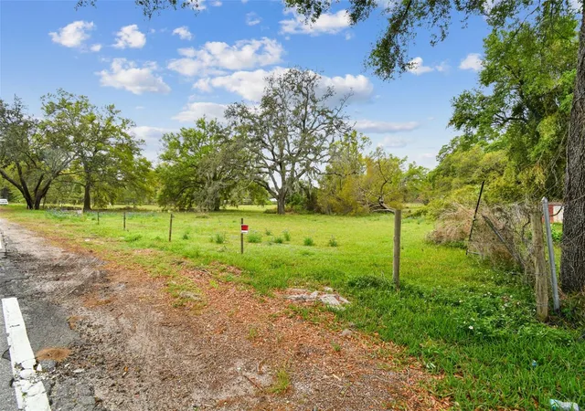 3rd image of S Taylor Rd, Seffner, FL 33584 | MLS# TB8361072