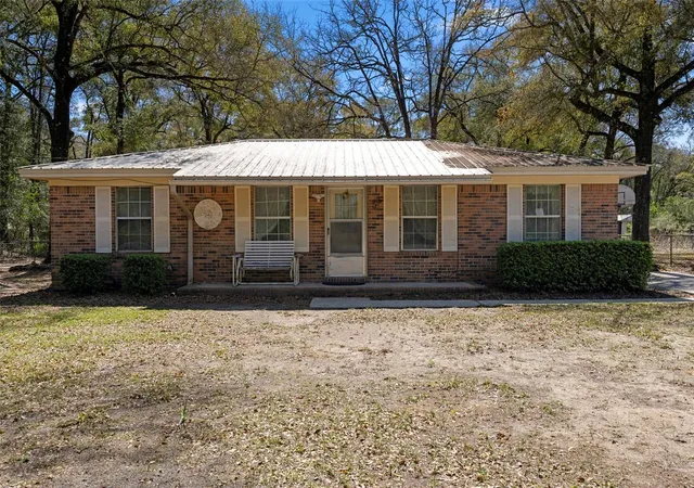 Homes for sale in Ponce De Leon, FL | 1788 Hwy 10A, Ponce De Leon, FL 32455 | MLS# G5094185