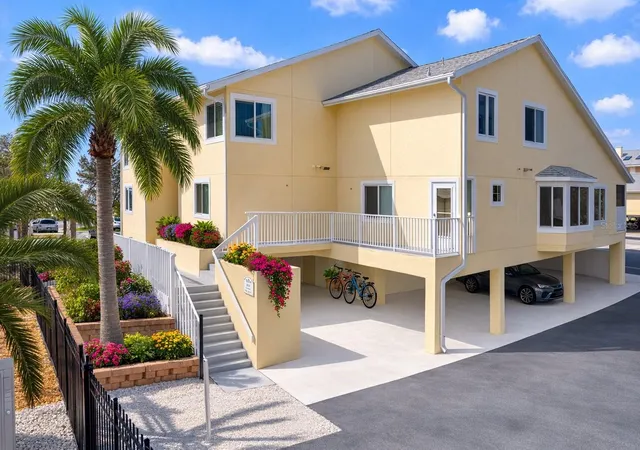 2nd image of 109 Bayshore Rd #10, Nokomis, FL 34275 | MLS# N6137805