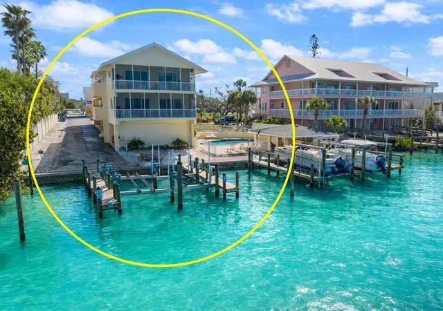 3rd image of 109 Bayshore Rd #10, Nokomis, FL 34275 | MLS# N6137805
