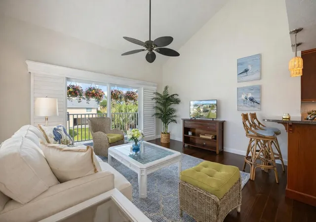 5th image of 109 Bayshore Rd #10, Nokomis, FL 34275 | MLS# N6137805