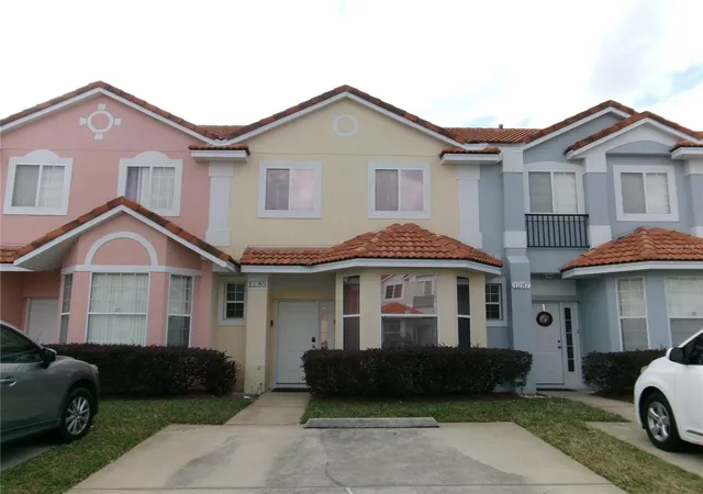Photo 1 of Townhouse for sale at 1285 S South Cir, Kissimmee, FL 34746 | MLS# O6289956 | Listing updated on 2026-10-26