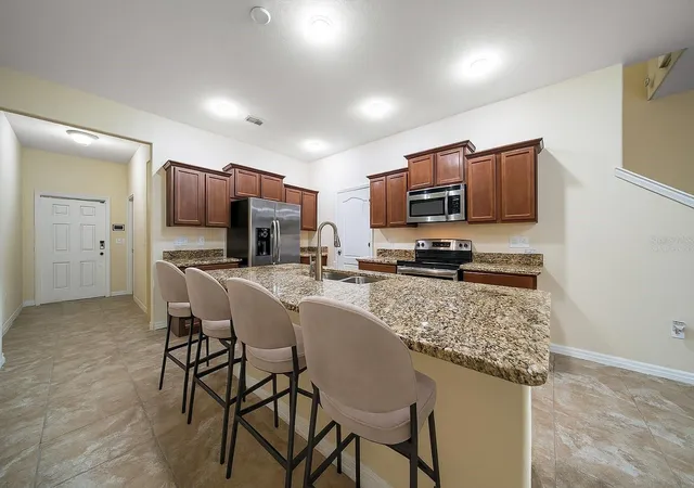 5th image of 2011 Hawks View Dr, Ruskin, FL 33570 | MLS# TB8361977