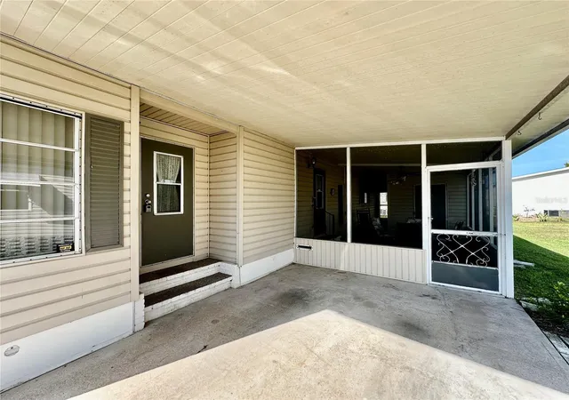 Photo 3 of Manufactured home for sale at 114 Jana Cir, Auburndale, FL 33823 | MLS# P4934136 | Listing updated on 2026-09-28