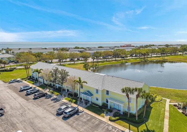 Townhouse for sale at 4766 Snook Dr SE, Saint Petersburg, FL 33705 | MLS# TB8362298