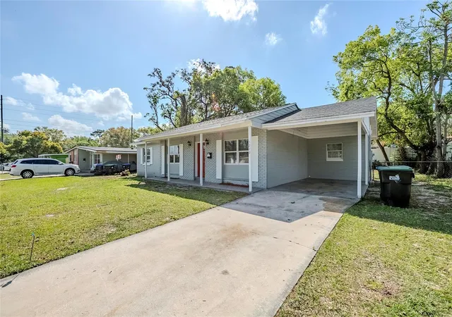Photo 2 of Sale Pending at 5210 Grandview Dr, Orlando, FL 32808 | MLS# O6290359 | Listing updated on 2026-09-14
